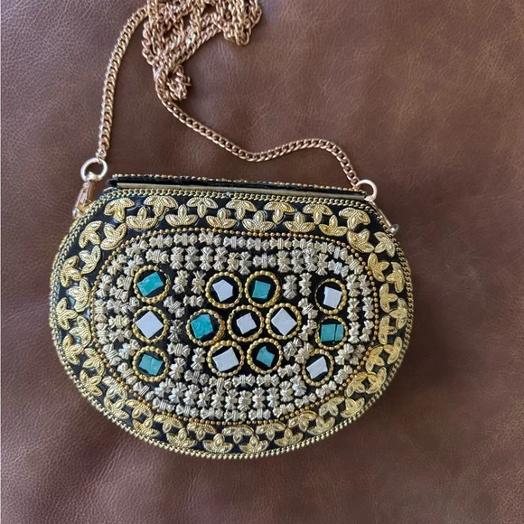 NEW Ramla Handmade Gold Embellished Clutch - Picture 7 of 10